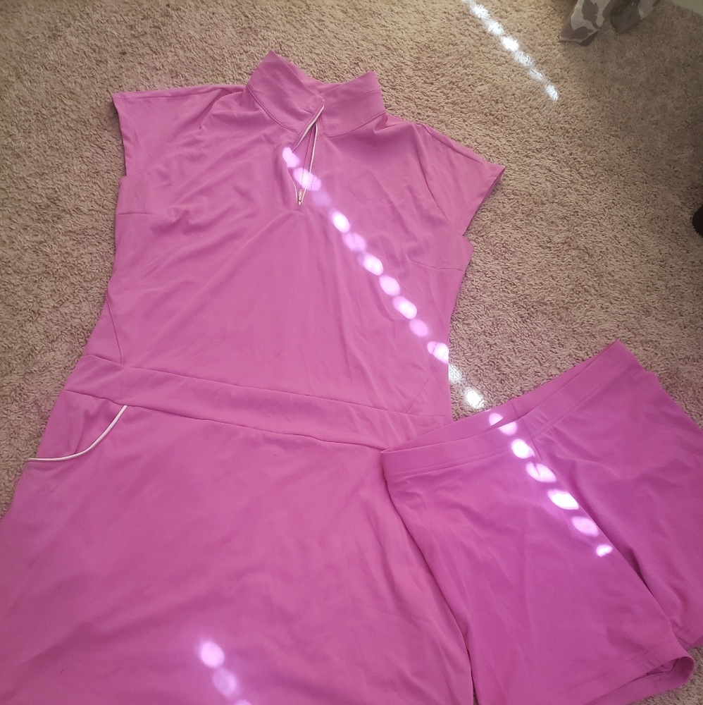 Women's golf clothes 15 for each item.